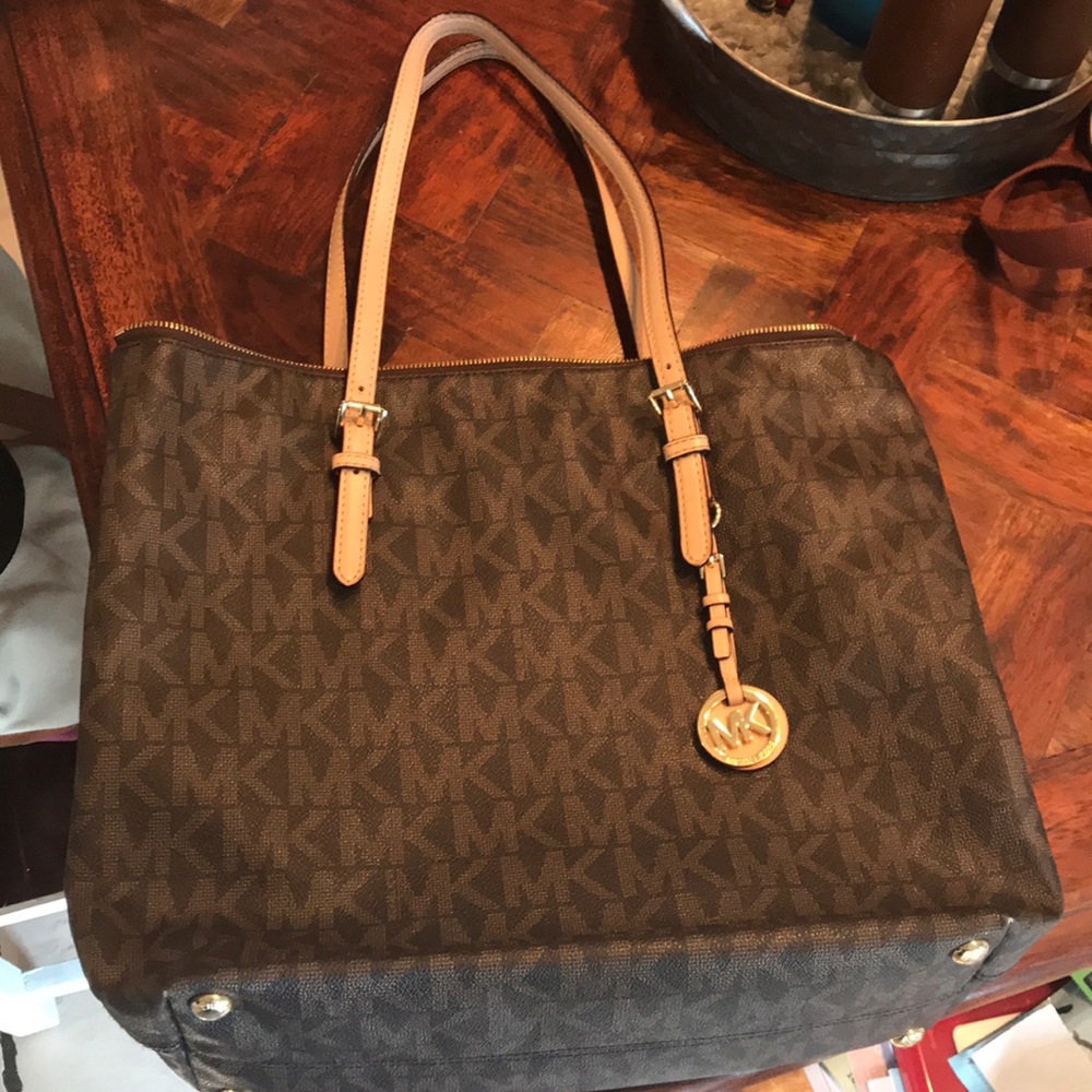 Initial Michael Kors Jet Set Large Tote